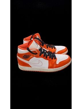 Nike Air Jordan 1 Mid White and Orange Basketball shoes size 9.5
